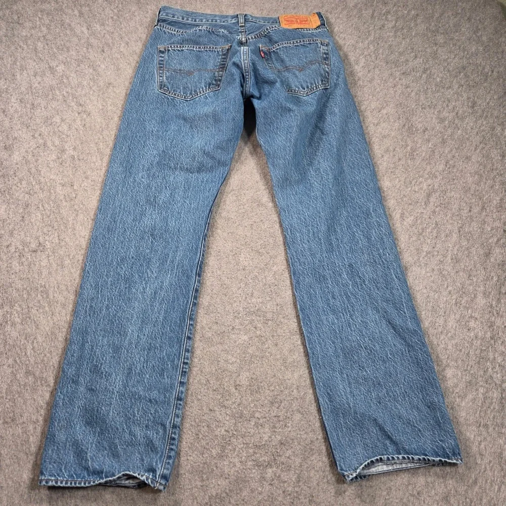 Levis 501 Original Fit Jeans Mens 32x32 Blue Straight Leg Button Fly Denim